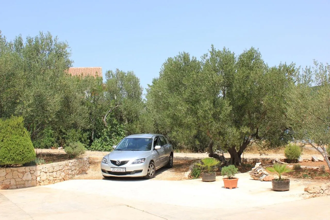 Apartments By The Sea Cove Mala Lamjana, Ugljan - 347 Kali